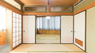 和室 ファミリールーム 共用バスルーム  禁煙