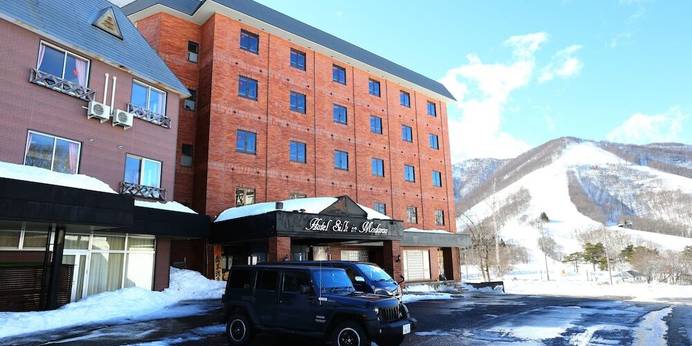 倉本温泉 ホテルシルクイン斑尾（長野県 リゾートホテル） / 1