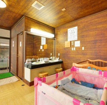 赤ちゃんの温泉デビューにピッタリ。荷物を減らして快適な旅を4067309