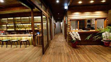 ロビーラウンジ / 6