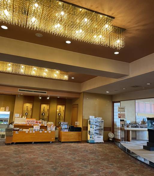 ロビーの売店 / 3