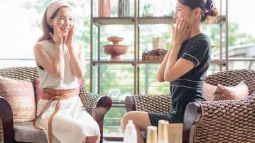 ロビー応接スペース / 4