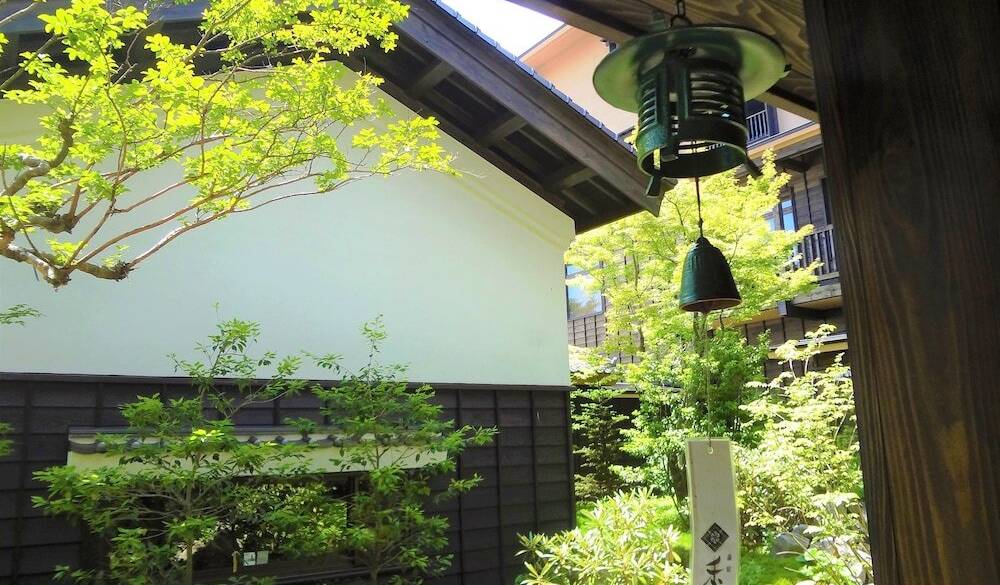 チェックアウト前に
風情あふれる中庭へ / 2