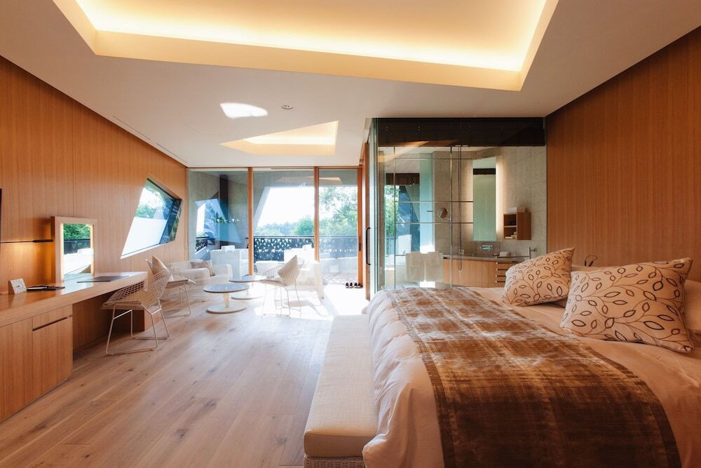 大人のためのアートなホテルで、非日常のリゾート時間3462881