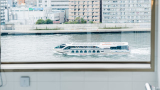 Standard Queen with River View