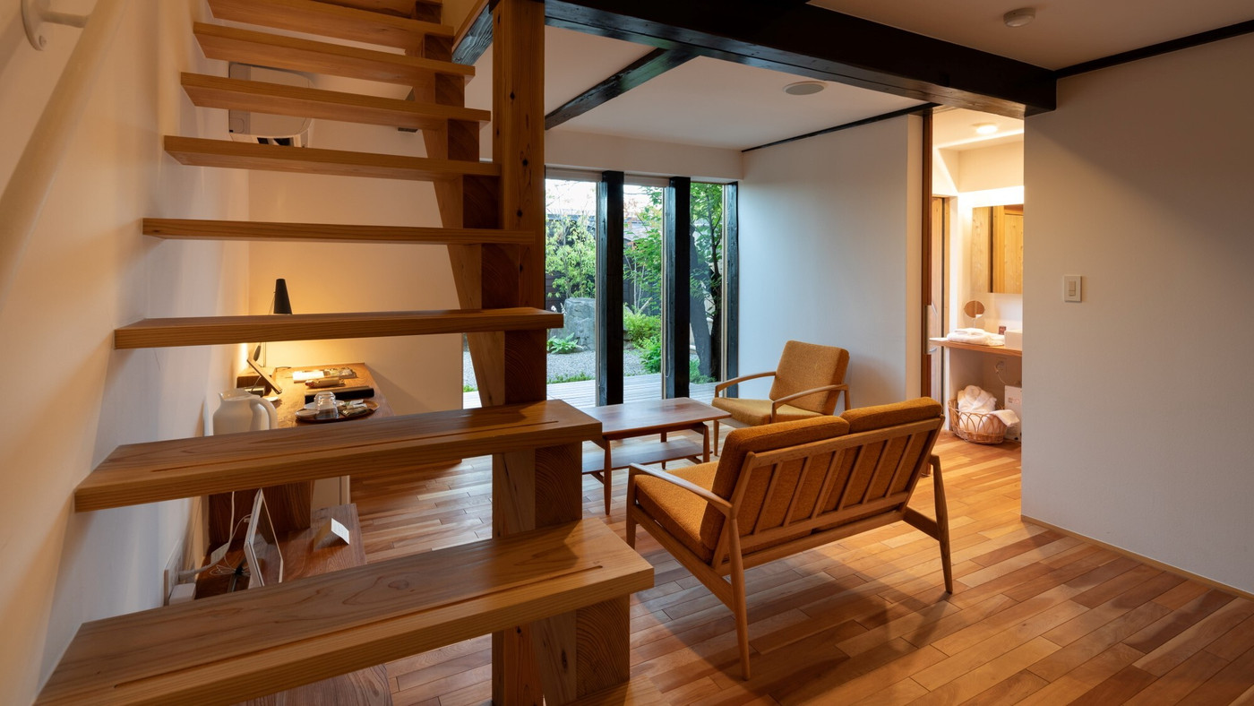 蔵をリノベーションしたおしゃれモダン空間「KURA」3724150