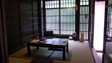 ロビーラウンジ / 3