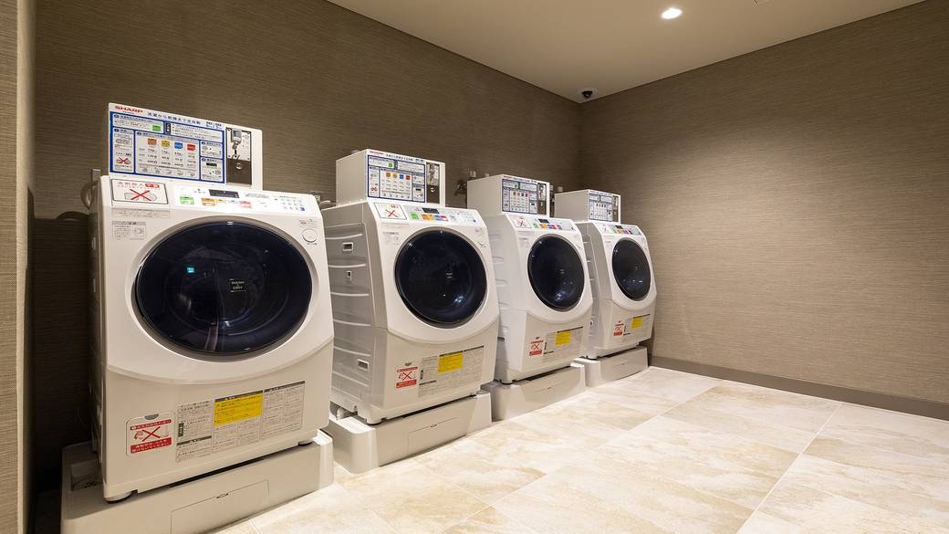 コインランドリー　全自動洗濯機 / 3