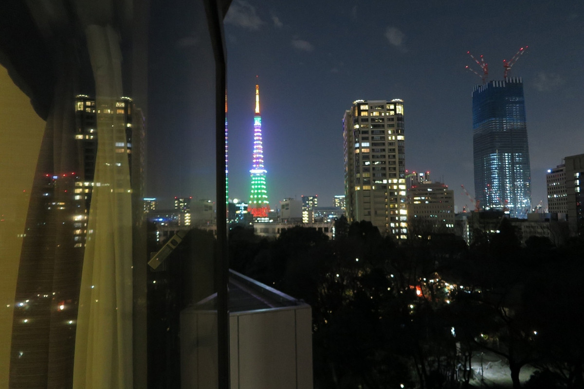 客室から見た東京タワー、得した気分です
