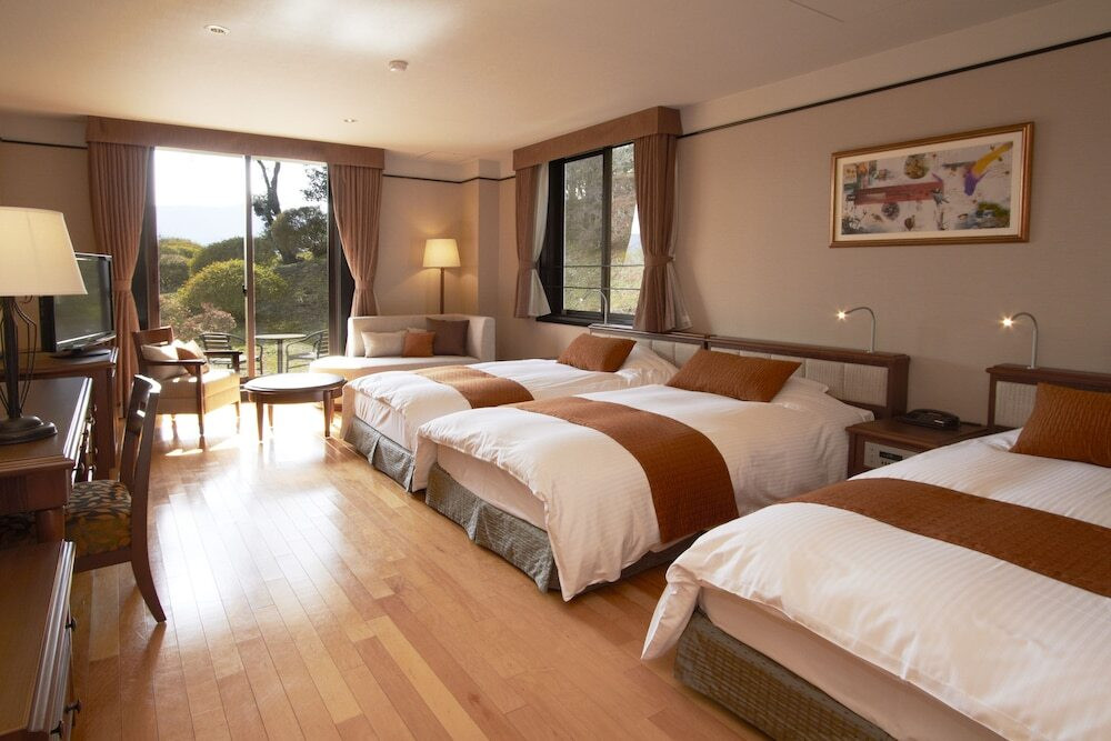 コーナートリプルルーム