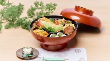 食事・飲み物 / 11