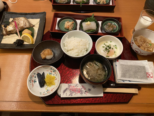 朝食