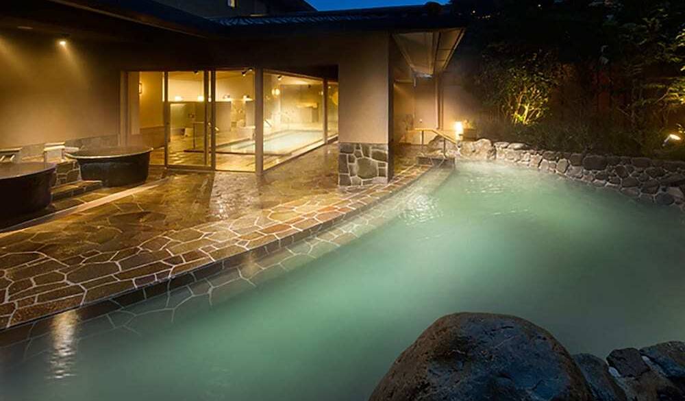 大浴場で
2種類の名湯を堪能 / 1