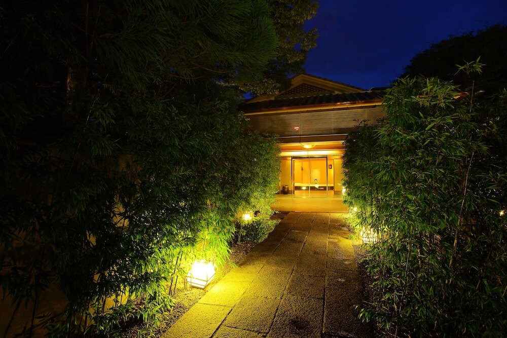 エントランス夜