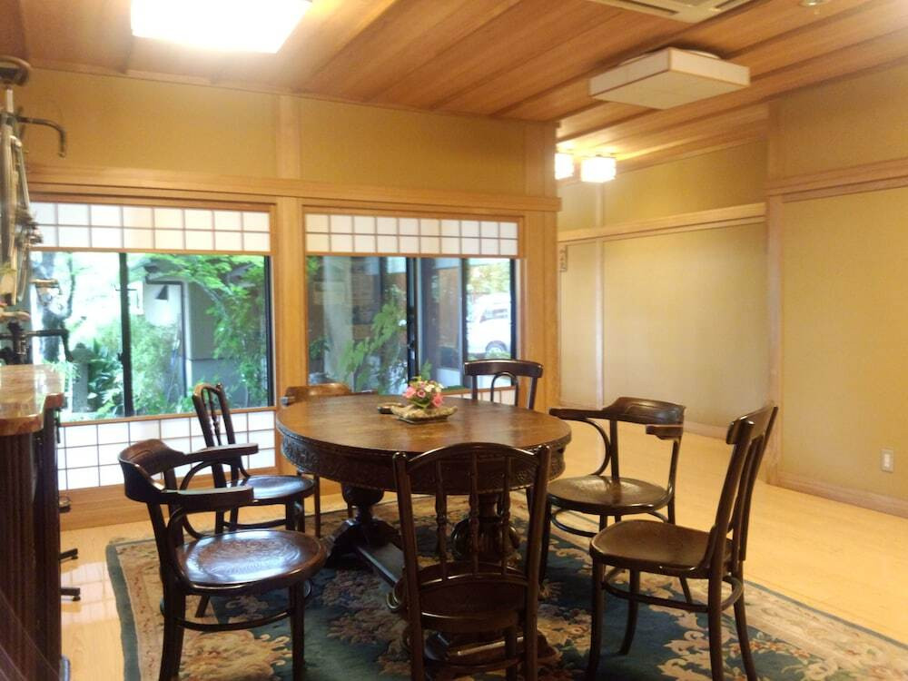 ロビーラウンジ