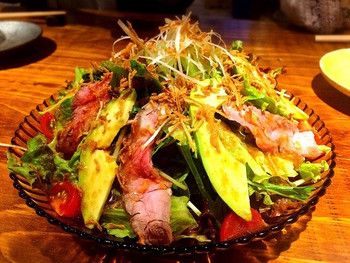 「かがやくいろ」料理 1047899 ローストビーフとアボカドのサラダ