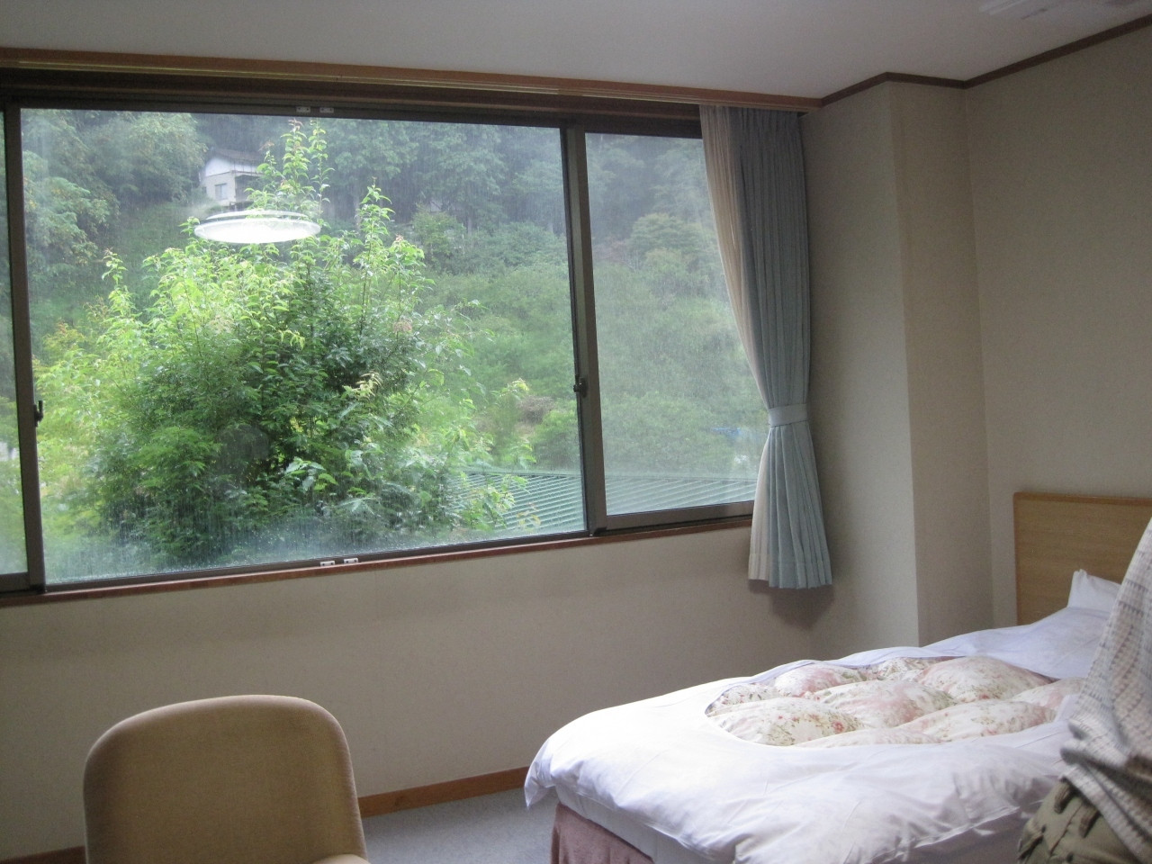 観光の拠点にもぴったり♪山あいのモダンな宿泊施設3567231