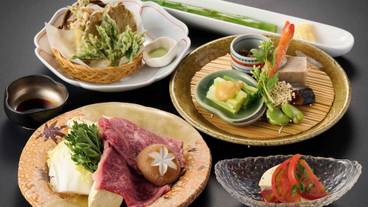 食事・飲み物 / 3