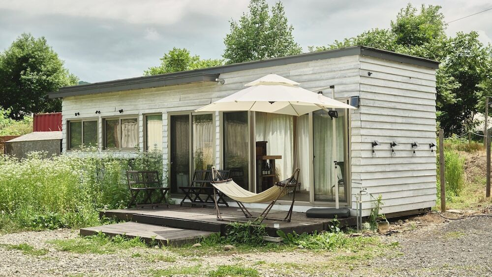 チェックイン / チェックアウト キオスク