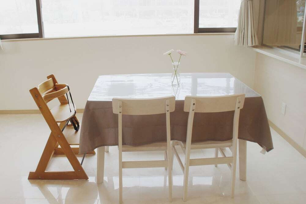 客室内のダイニングエリア