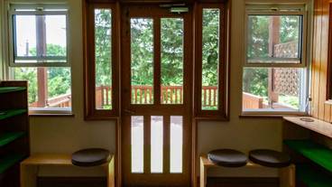 内部エントランス / 2