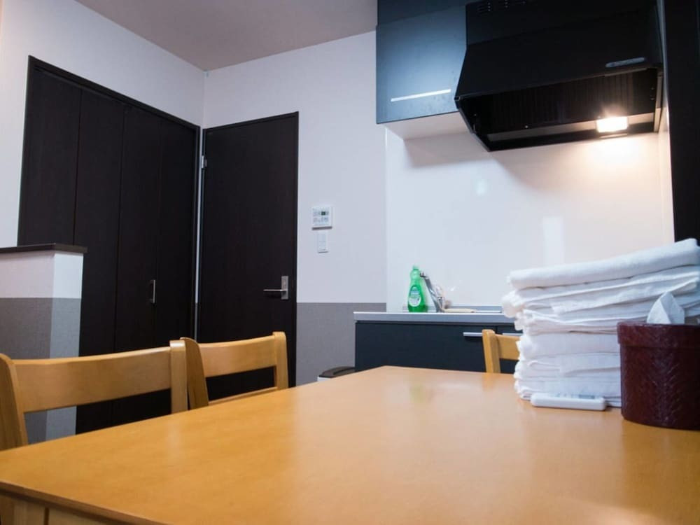 客室内のダイニングエリア