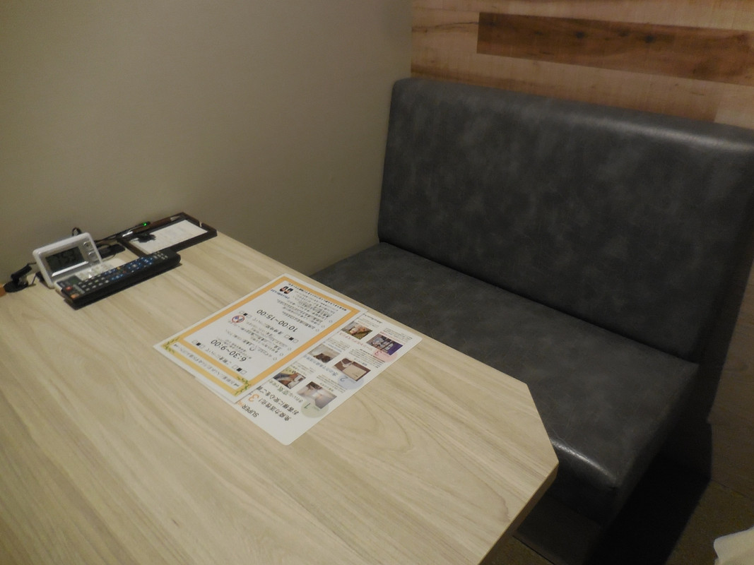 エクストラシングルの机と椅子。これ、気に入りました！