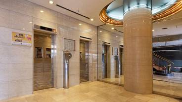 内部エントランス / 2