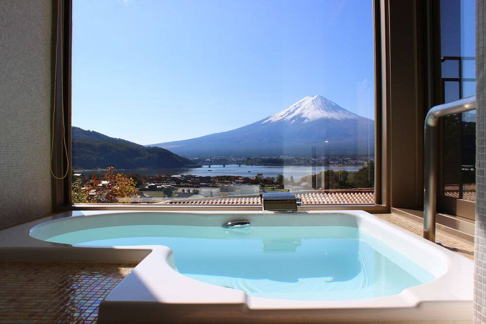 夜はお部屋で女子会、朝はおいしいバイキングを♪3388788