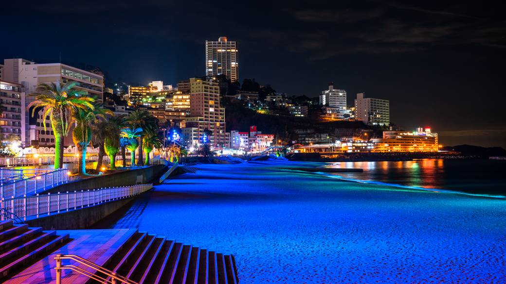 「熱海サンビーチ」で
ぶらりとおさんぽ / 1