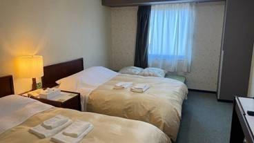 客室 / 1