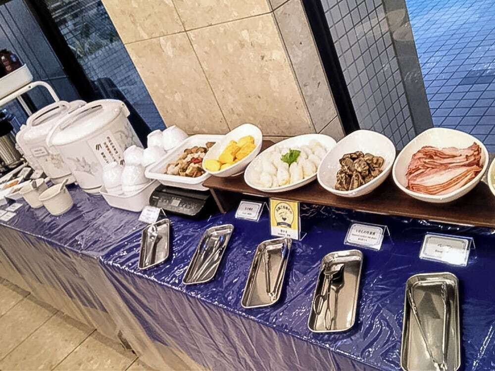 朝食