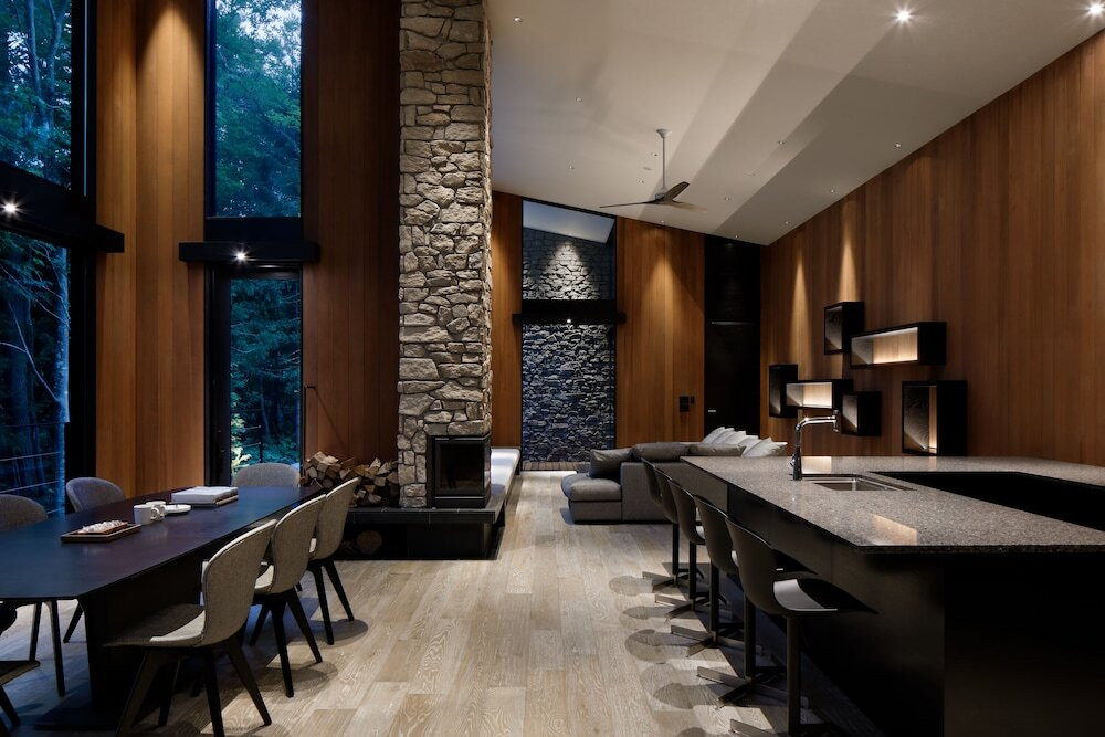 客室内のダイニングエリア