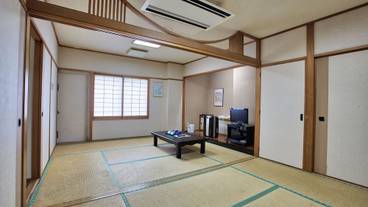 客室 / 2