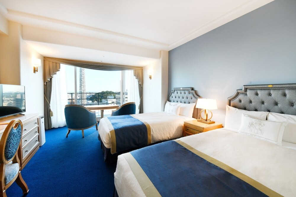 港町の歴史感じる、クラシカルな名ホテル3931448