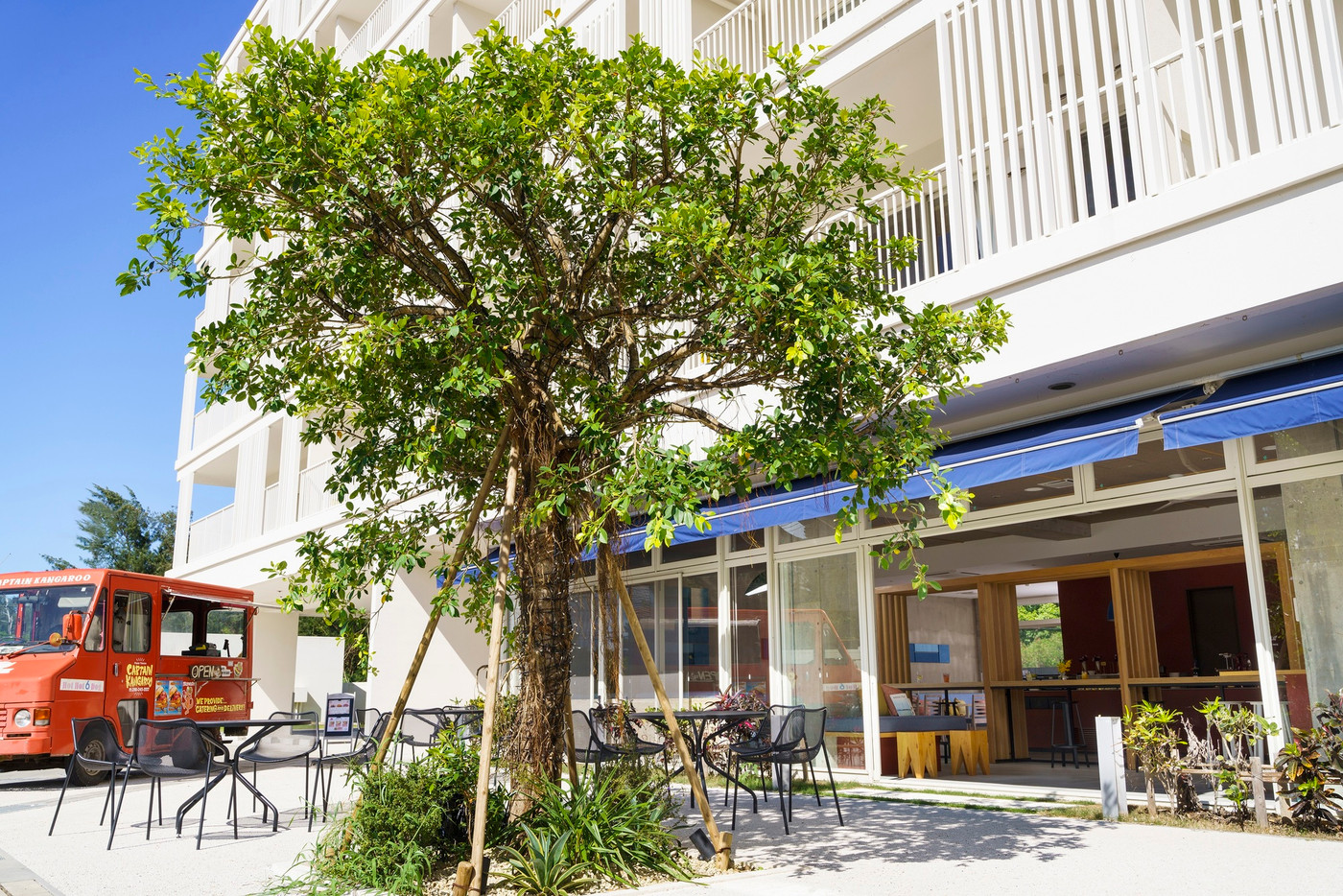 プールは一年中入れる！開放的なラウンジでゆったり朝食4379349