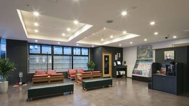 ロビー応接スペース / 3