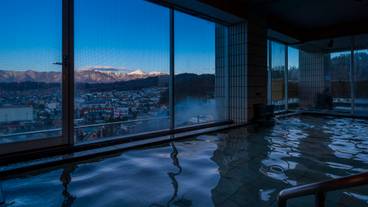 8階 大浴場（朝） / 1