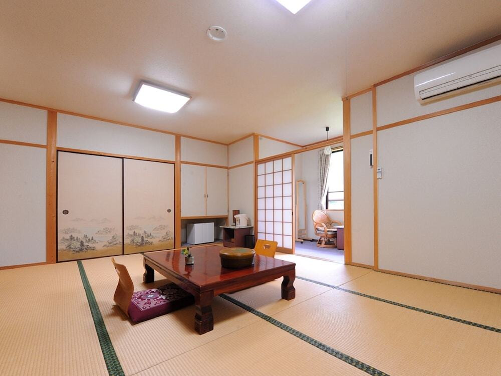 広めの和室で、赤ちゃんもハイハイゴロゴロ♡3930579