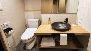 和洋室クイーンベッドルーム A