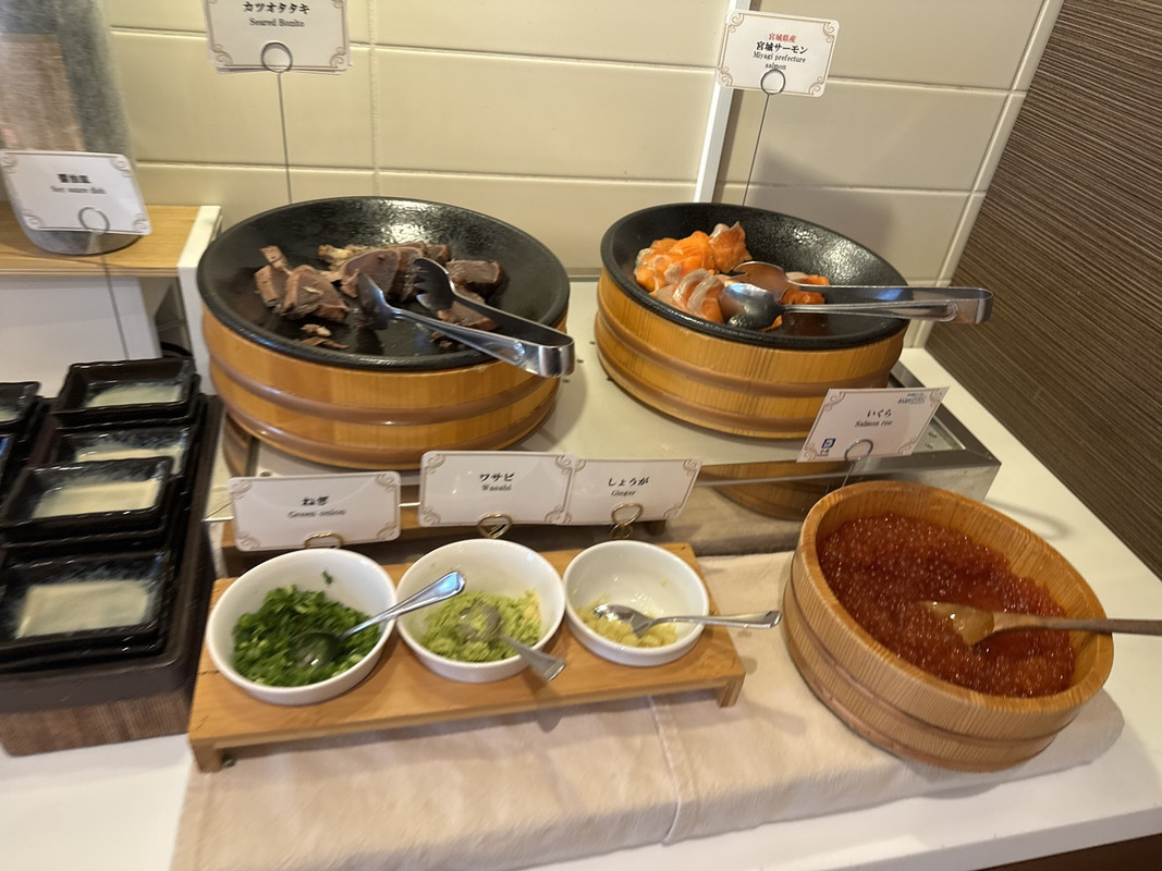 朝食③ 丼作れるサービス最近多いですね。