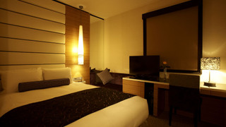 レギュラーダブル:禁煙 (ベッド幅150 cm) (0-11歳 食事・布団なし)