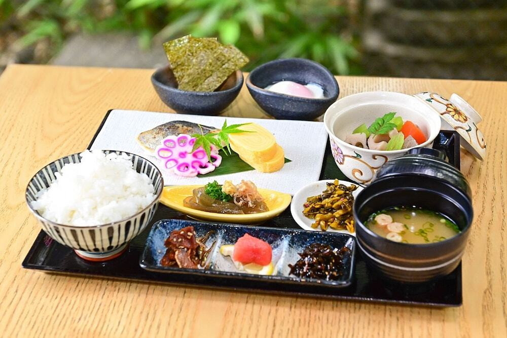朝食