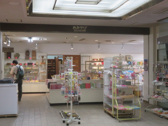 売店です