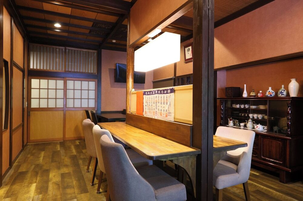 ロビーラウンジ