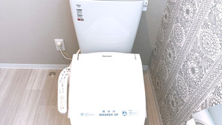 ダブルルーム ダブルベッド2台付 303号室 禁煙(ソファベッド用の寝具は部屋に常備していない為 事前にリクエストが必要)