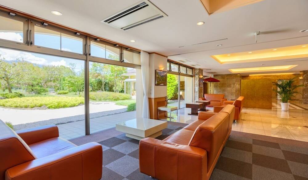 フロントロビー / 1