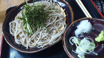 「鹿野そば処」料理 1061261 ざるそば 630円