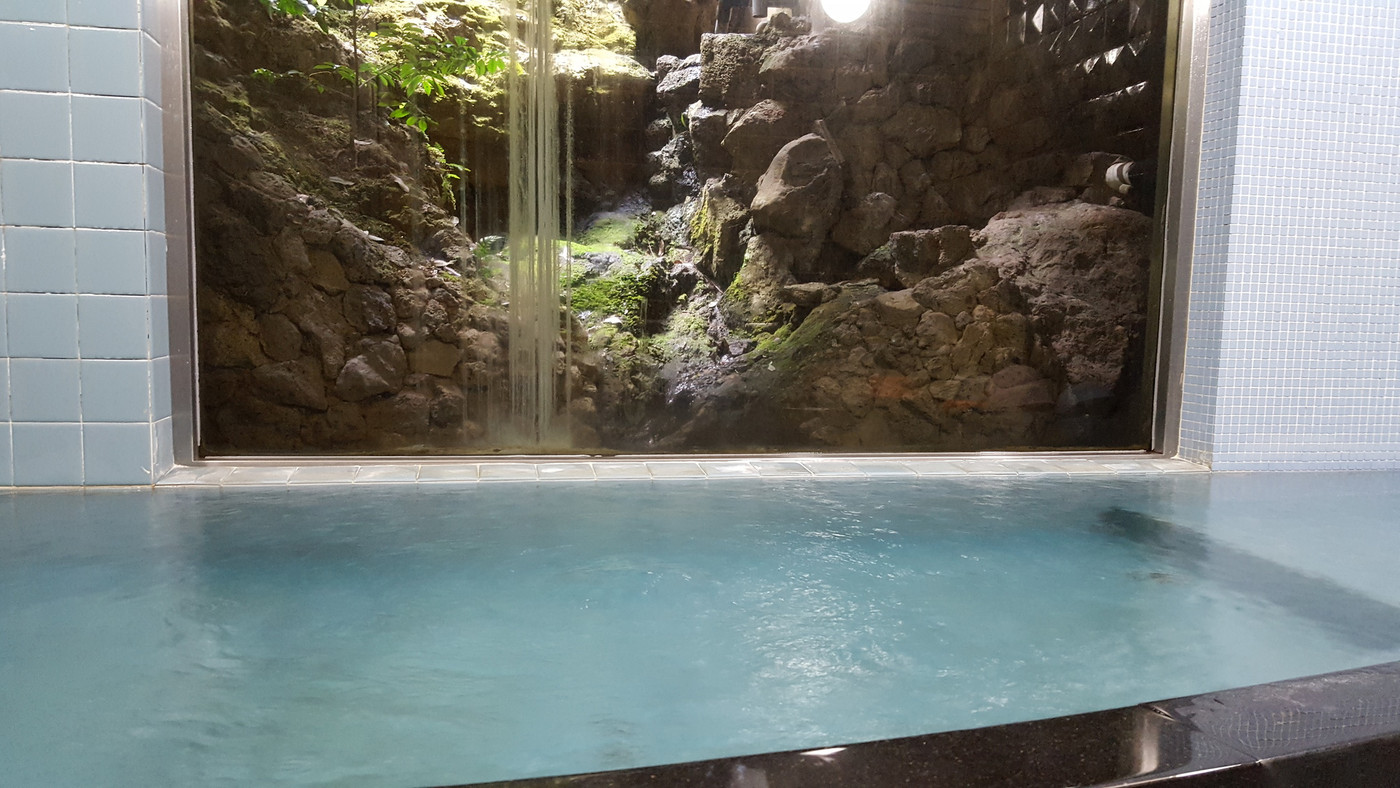 温泉街の中心に位置する「外湯めぐり」に便利なお宿3847337