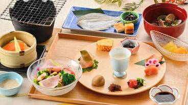 朝食 / 8
